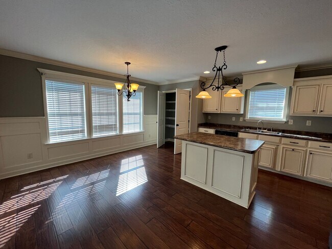 Foto del edificio - 4136 Bright Creek Rd