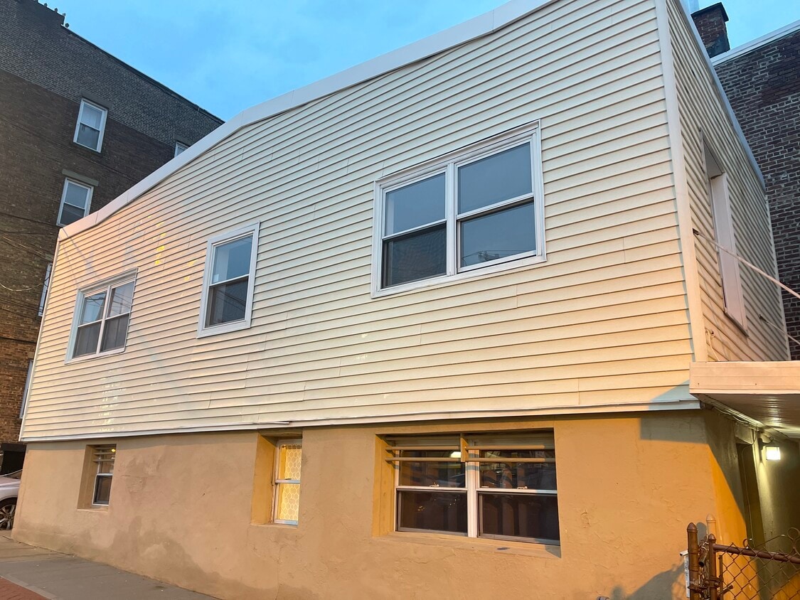 814 Central Ave, Union City, NJ 07087 House Rental in Union City, NJ