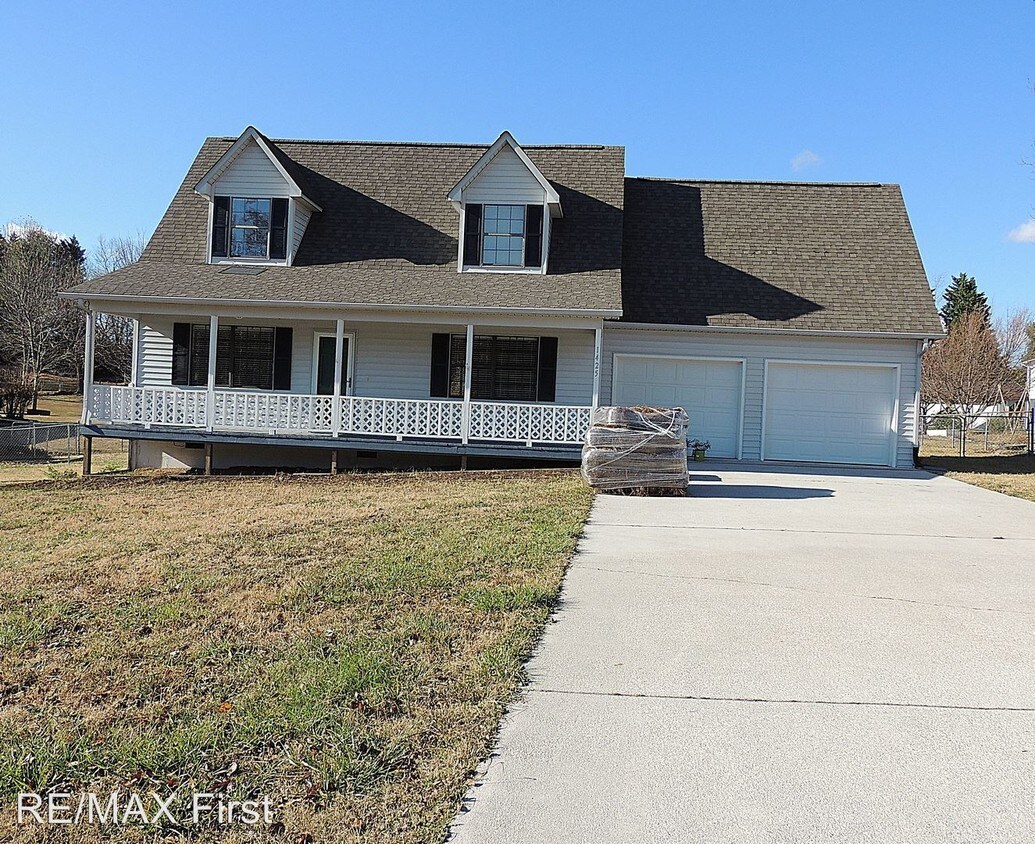 Foto principal - 1425 Blue Forest Ln
