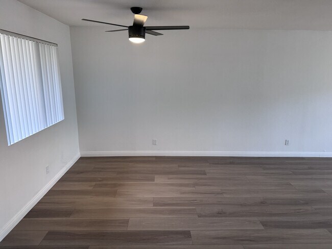 Comedor - Corinth Ave. Apartments