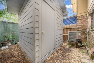 Building Photo - 3368 Burke Rd