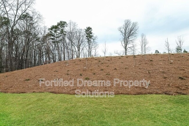 Building Photo - 5363 Roshni Terrace