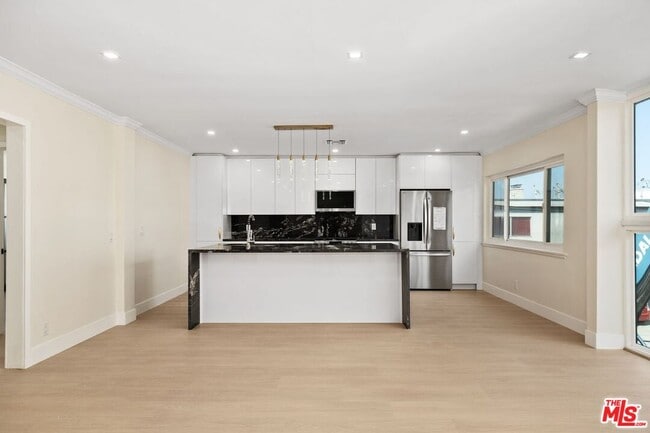 Building Photo - 1223 23rd St