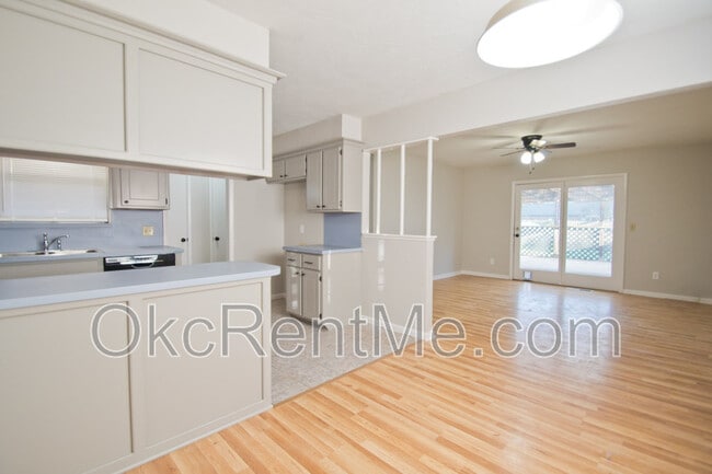 Foto del edificio - 126 NE 11th St