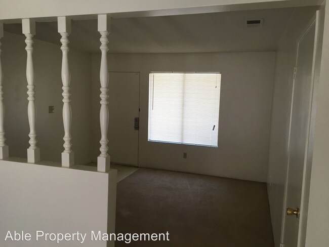 Building Photo - 2813 N Half Moon Dr