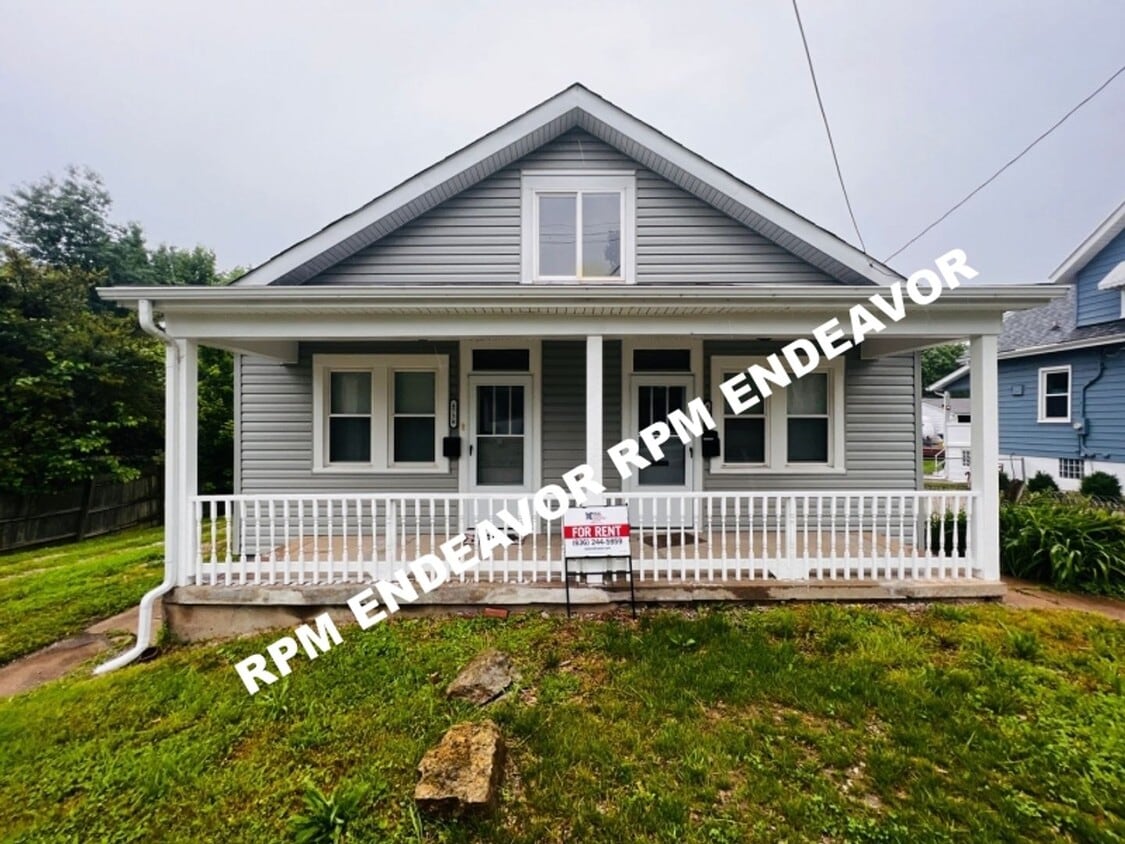 4736 Heidelberg Ave Unit 4740 Heidelberg Av, St. Louis, MO 63123 Room