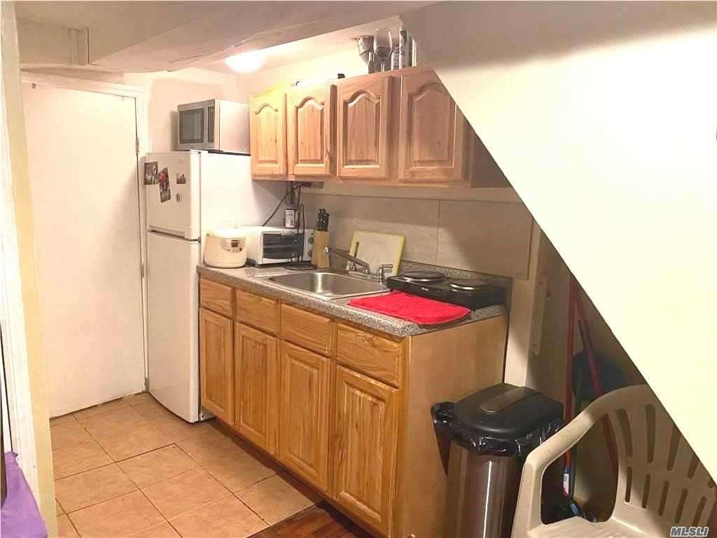 Primary Photo - 92-36-92-76 76th St