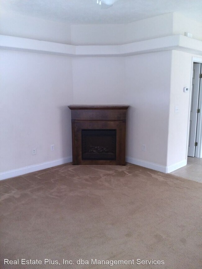 Building Photo - 2 br, 2.5 bath House - 302 Sea Knight