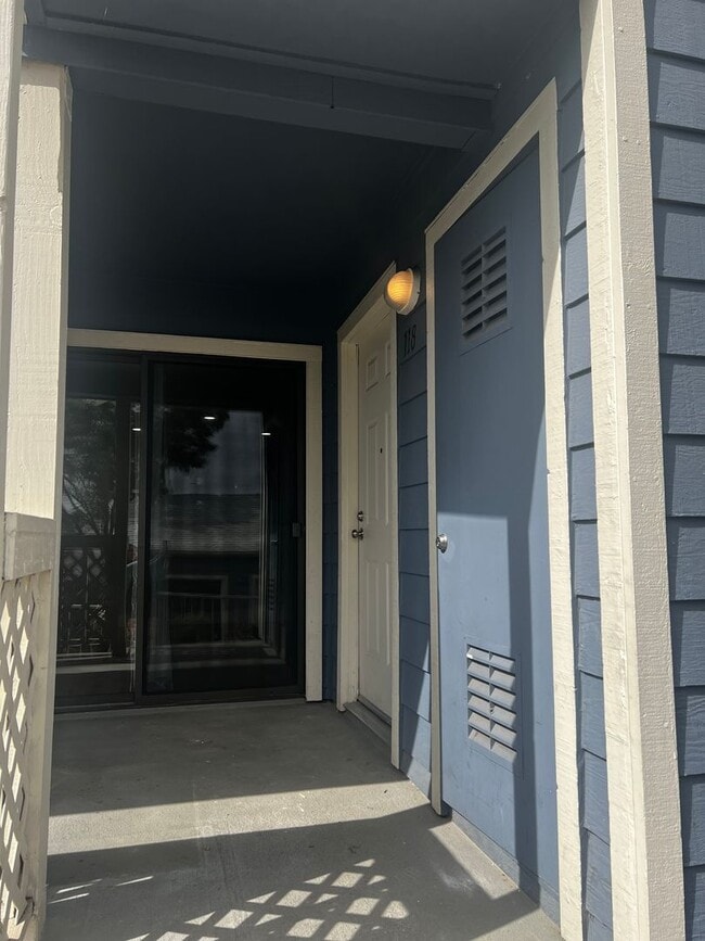 Building Photo - 118 Sea Crest Cir