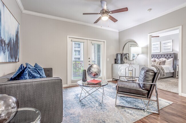 Building Photo - Sommerall Station