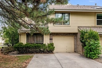 Building Photo - 1090 Sundering Dr