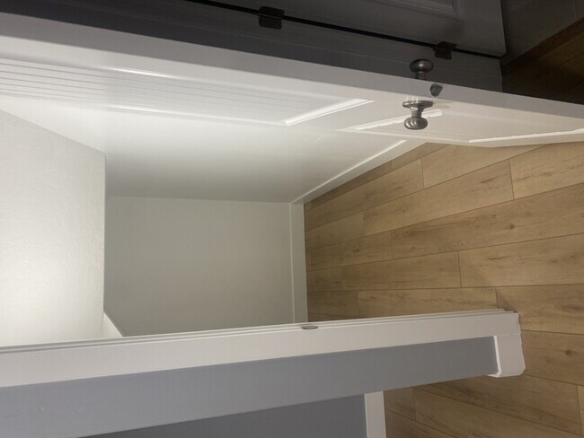 Foto del edificio - 7401 Foothill Dr