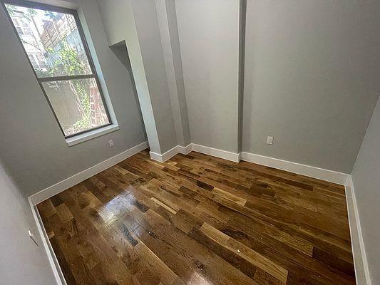 Foto del edificio - 2 bedroom in BRONX NY 10455