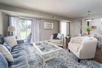 Building Photo - Stonegate Apartments