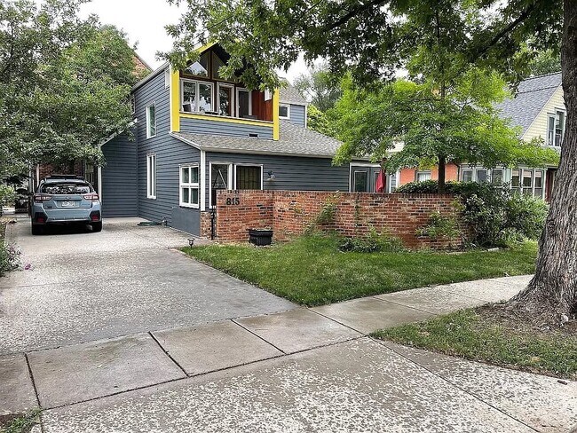 Building Photo - 815 Maxwell Ave
