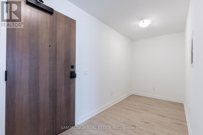 Photo du bâtiment - 1035 Southdown Rd