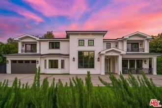 Building Photo - 126 N Canyon View Dr