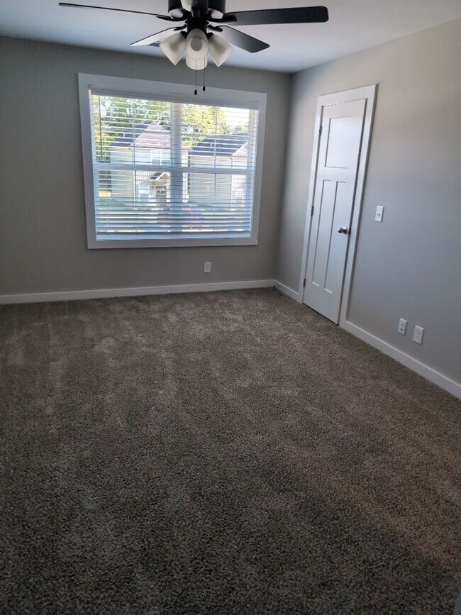 Building Photo - 338 Honeycomb Ct