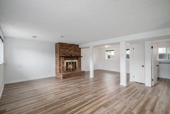 Foto del edificio - ? Move-in Ready & Fully Renovated! ?
