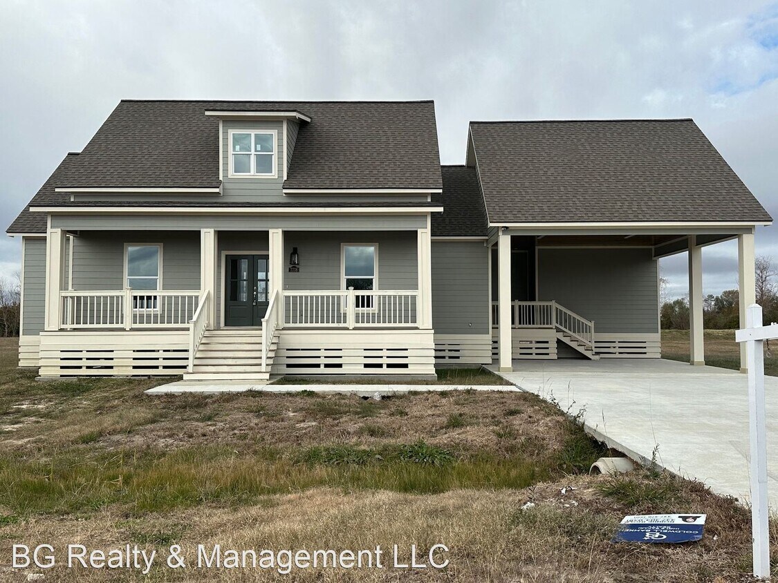 3 br, 2 bath House 7778 Nine Oaks Drive House Rental in Lake