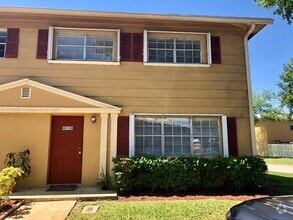Building Photo - 1805 SW 81st Terrace