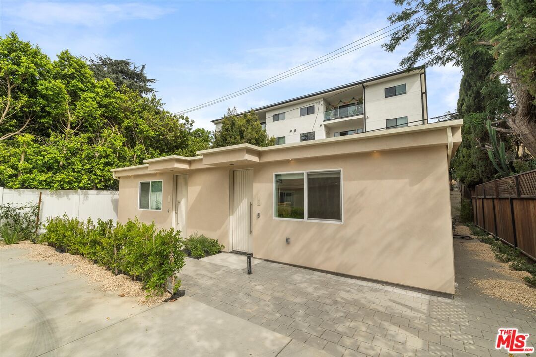Primary Photo - 11023 1/2 Blix St