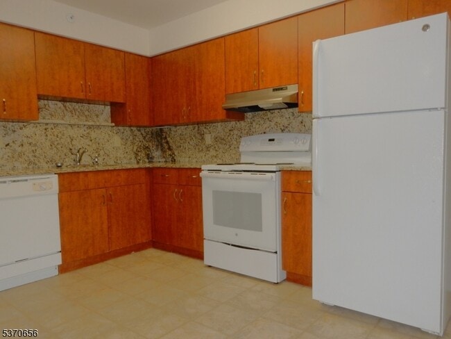 Foto del edificio - 50 Jane Dr