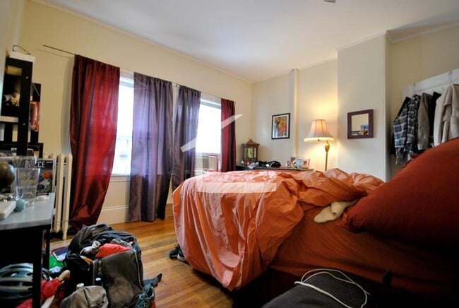 Photo - Large 3 bed unit near Washington Square House