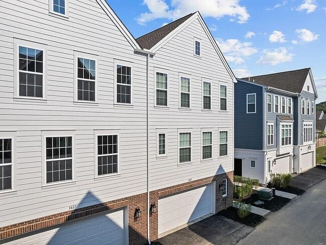 Photo - 3029 Howell Aly Townhome
