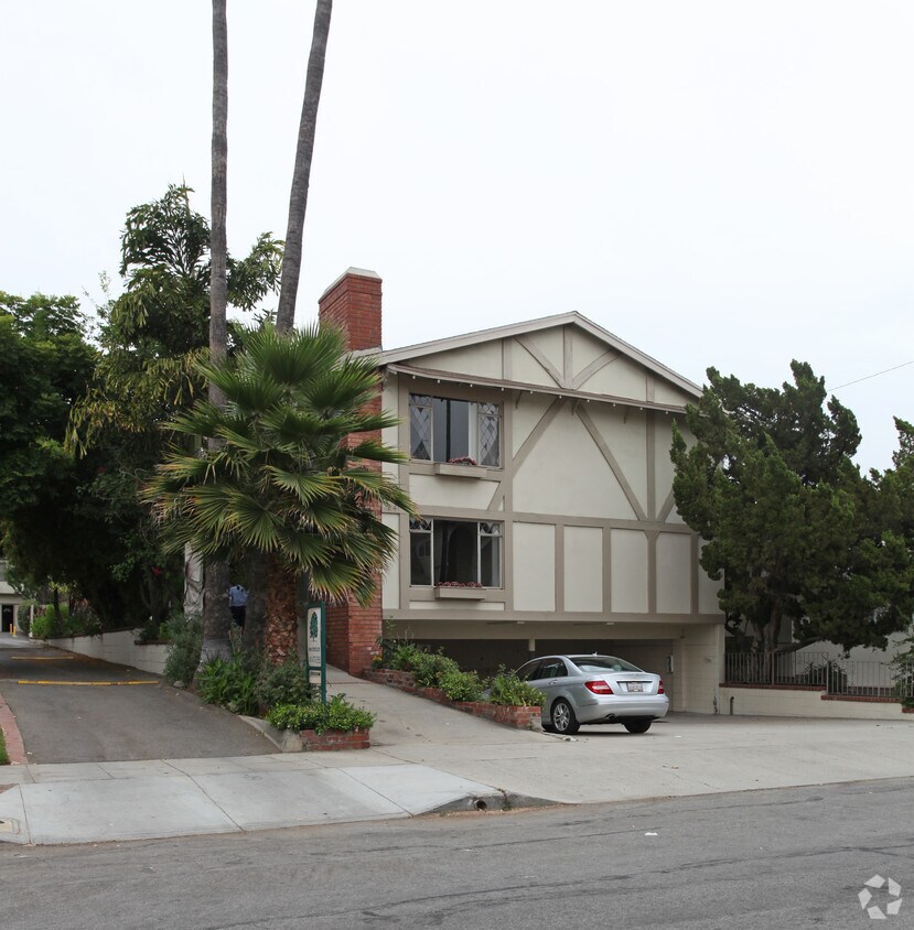 Building Photo - 1341 5th St