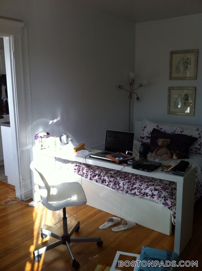 Foto del edificio - 121 Park Dr