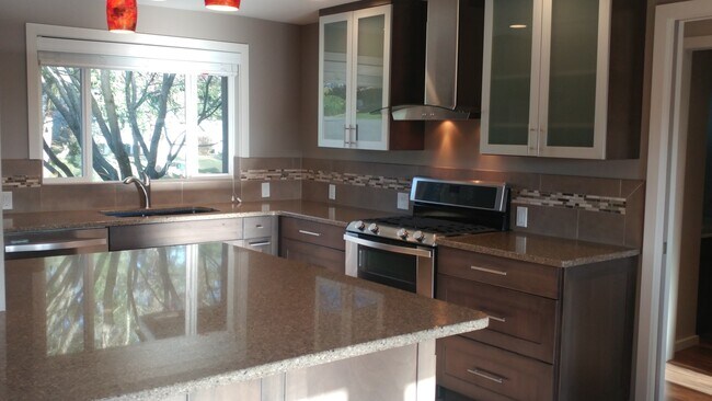 Foto del edificio - Beautifully Appointed Two bedroom Home in ...