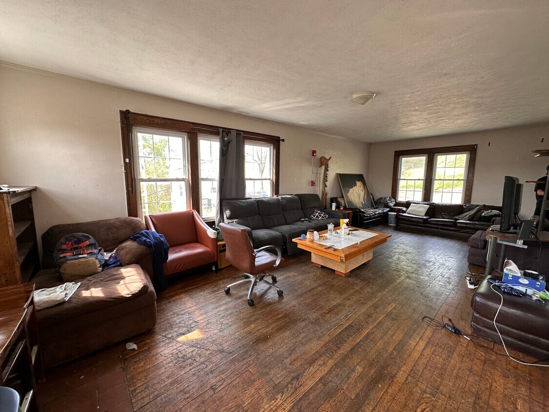 678 Spruce St, WV 26505 House Rental in WV