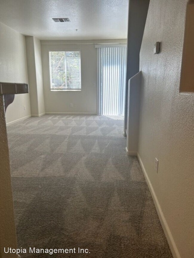 Building Photo - 3 br, 2.5 bath House - 706-6 City Walk Place