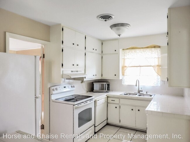 Building Photo - 2 br, 1.5 bath House - 1778 Palm Dr