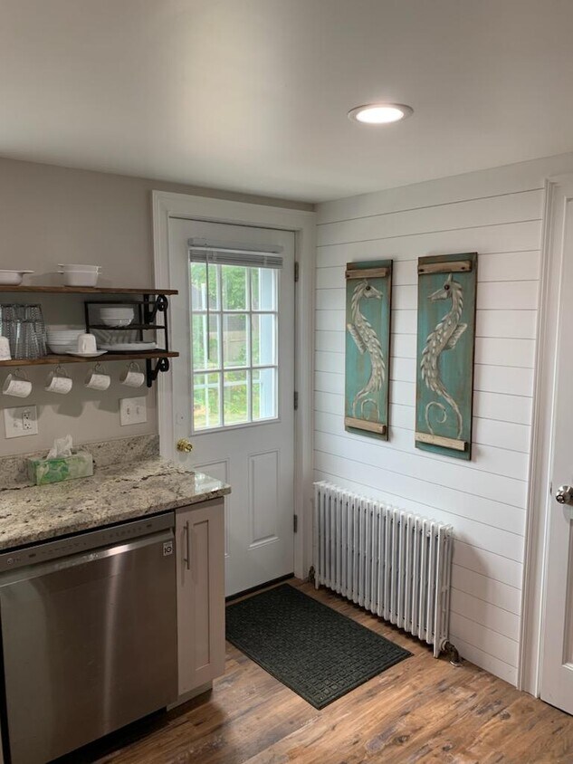 Foto principal - 857 Shore Rd