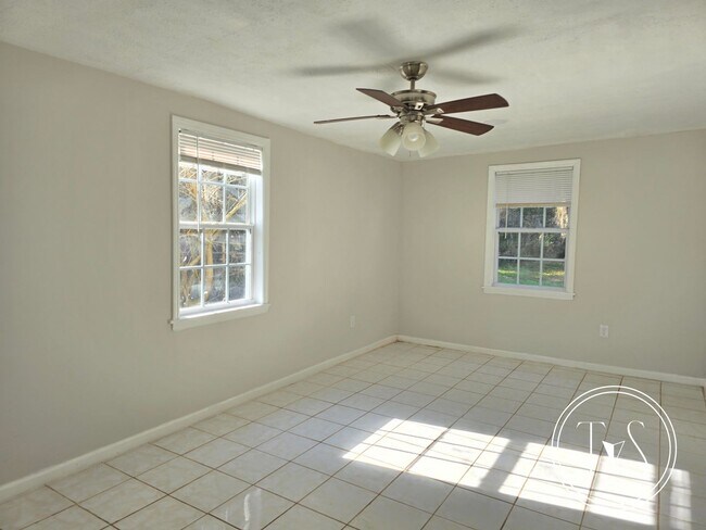 Foto del edificio - WINTER MOVE-IN SPECIAL: 50% OFF 1st FULL MONTH OF RENT** (**see description for details)