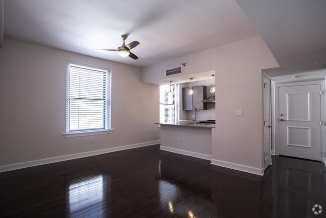 2HAB, 1BA - 1023 ft² - The Fairfax Apartments