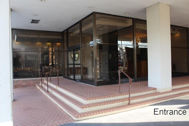 Foto del edificio - 6171 N Sheridan Rd