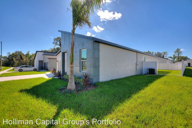 Building Photo - 4 br, 2 bath House - 317 Royal Palm Way