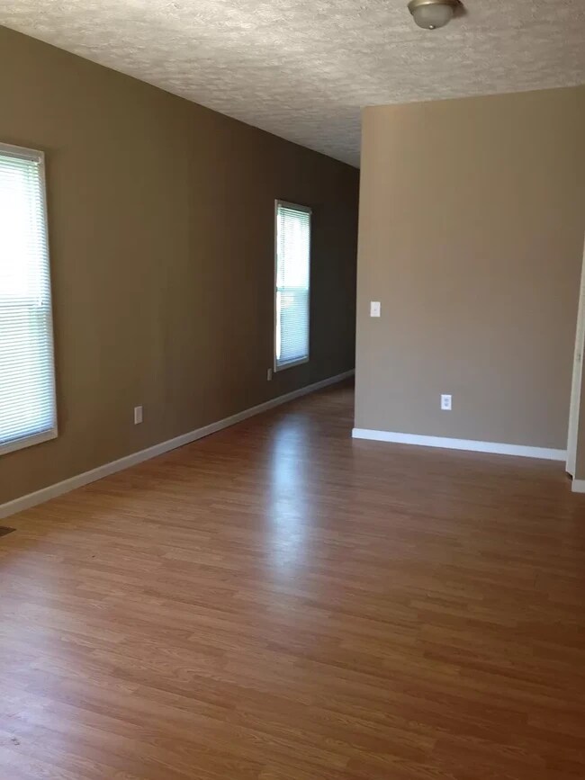 Foto del edificio - 129 Manhattan St