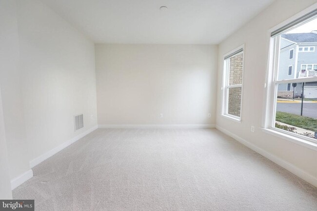 Building Photo - 2056 Alder Ln