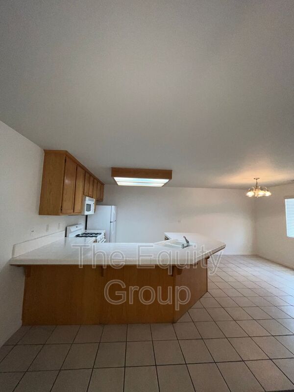 Building Photo - 2914 N Zachary St