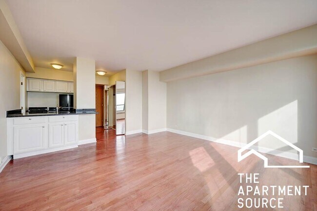 Foto del edificio - 4180 N Marine Dr