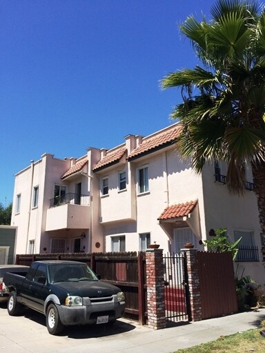Primary Photo - 617 Lime Ave