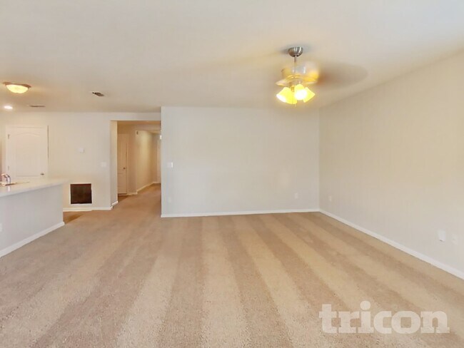 Foto del edificio - 4429 Warm Springs Way