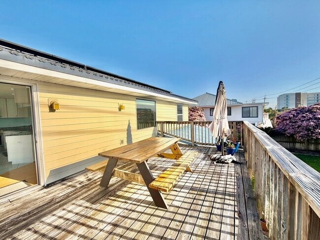 Foto del edificio - 723 Sailfish Dr