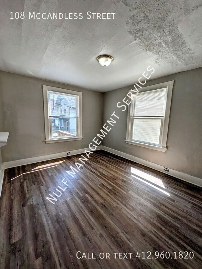 Building Photo - 108 McCandless St