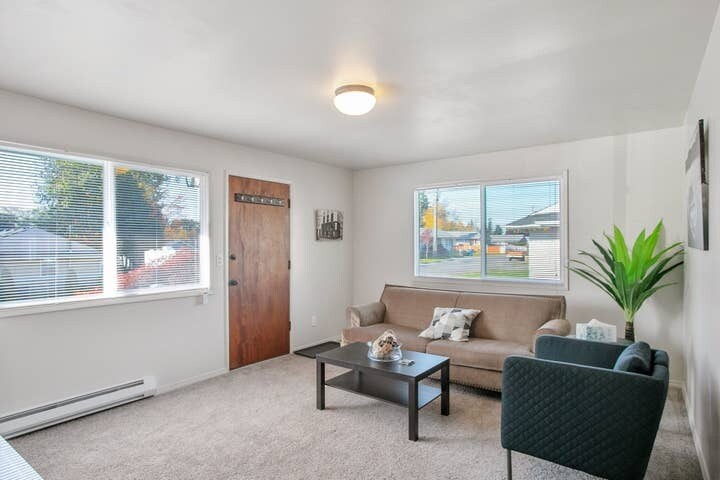 Foto principal - 1402 Jefferson Ave NE