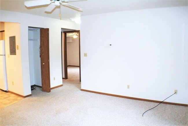 Foto del edificio - $1,095 | 2 Bedroom, 1 Bathroom 1st Floor C...